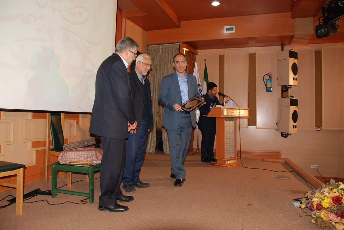 دکتر طیبی در مراسم تکریم رییس پیشین و معارفه سرپرست جهاددانشگاهی صنعتی شریف مطرح کرد: جهاددانشگاهی بنیانگذار دفاع دانش بنیان در کشور 2 دکتر طیبی در مراسم تکریم رییس پیشین و معارفه سرپرست جهاددانشگاهی صنعتی شریف مطرح کرد: جهاددانشگاهی بنیانگذار دفاع دانش بنیان در کشور