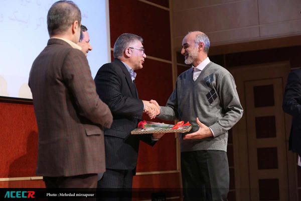 تجلیل از گروه پژوهشی و عضو هیات علمی سازمان جهاددانشگاهی صنعتی شریف در دومین دوره تجلیل از برترین های پژوهش و فناوری جهاددانشگاهی