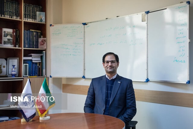 معاون سازمان جهاد دانشگاهی صنعتی شریف: به پژوهشگر فرصت آزمون و خطا داده شود