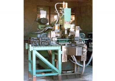 طراحی و ساخت دستگاه اسپات فيس مورد استفاده در خط توليد پوسته موتور