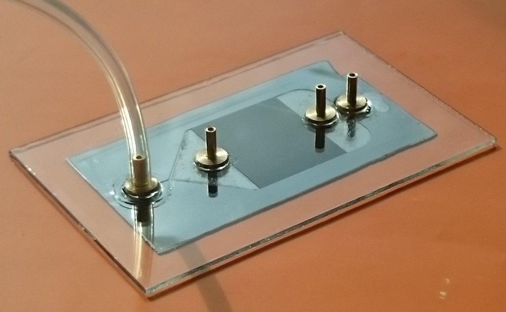 خدمات میکروفلوئیدیک