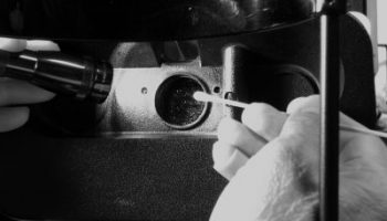 تمیزکاری قطعات اپتیکی