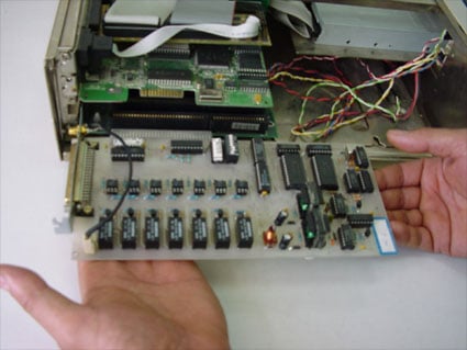 جهادگران دانشگاهی برای نخستين بار در كشور "ضخامت سنج كريستالی رايانه‌یی" را طراحی و توليد كردند