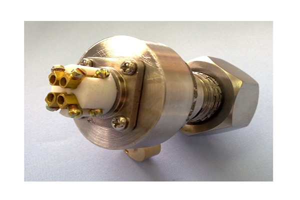 طراحی و ساخت فیدتروی الکتریکی 2 خلأ فيدتروي الكتريكي 011