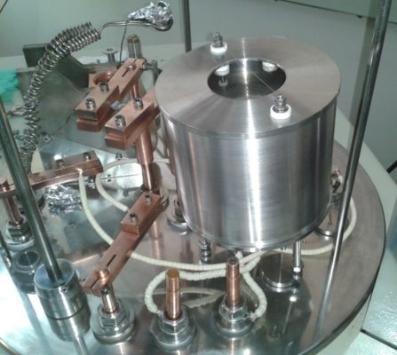 بهینه سازی چشمه پرتو یون پهن (آزمایشگاهی پایدار) برای لایه نشانی به کمک پرتو یون