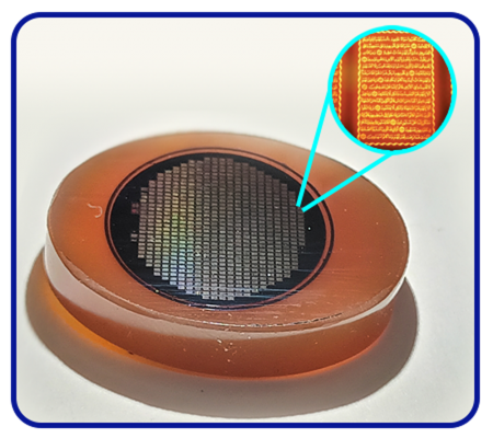 کوچک ترین قرآن جهان/ حکاکی کل قرآن کریم بر روی سطح عقیق 2 کوچک ترین قرآن جهان/ حکاکی کل قرآن کریم بر روی سطح عقیق