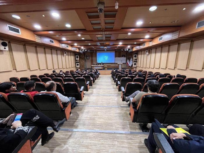 دکتر آقاسیدی در بازدید از سازمان جهاددانشگاهی صنعتی شریف: آماده سرمایهگذاری در پروژههای کلان سازمان هستیم 9 دکتر آقاسیدی در بازدید از سازمان جهاددانشگاهی صنعتی شریف: آماده سرمایهگذاری در پروژههای کلان سازمان هستیم